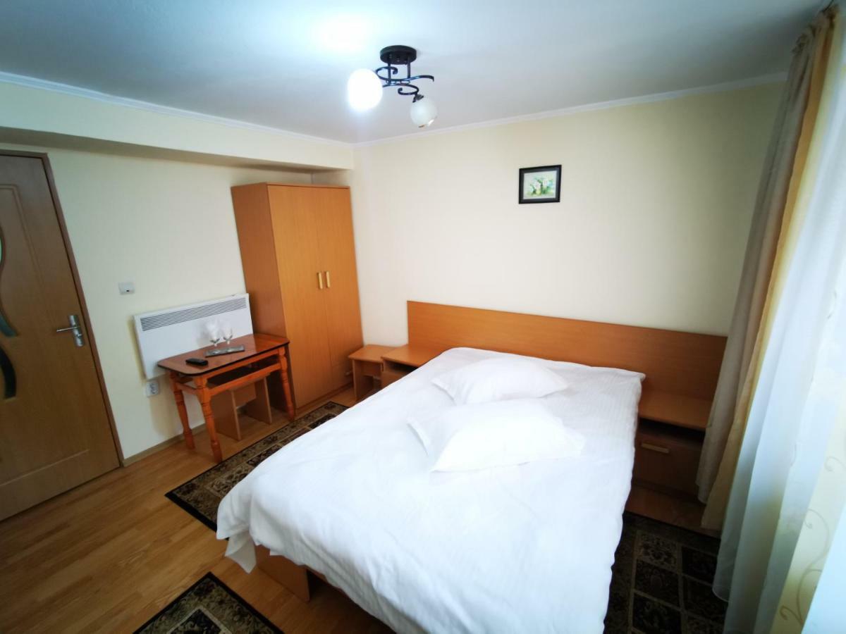 Pensiunea La Ionica Dîmbovicioara Exteriér fotografie