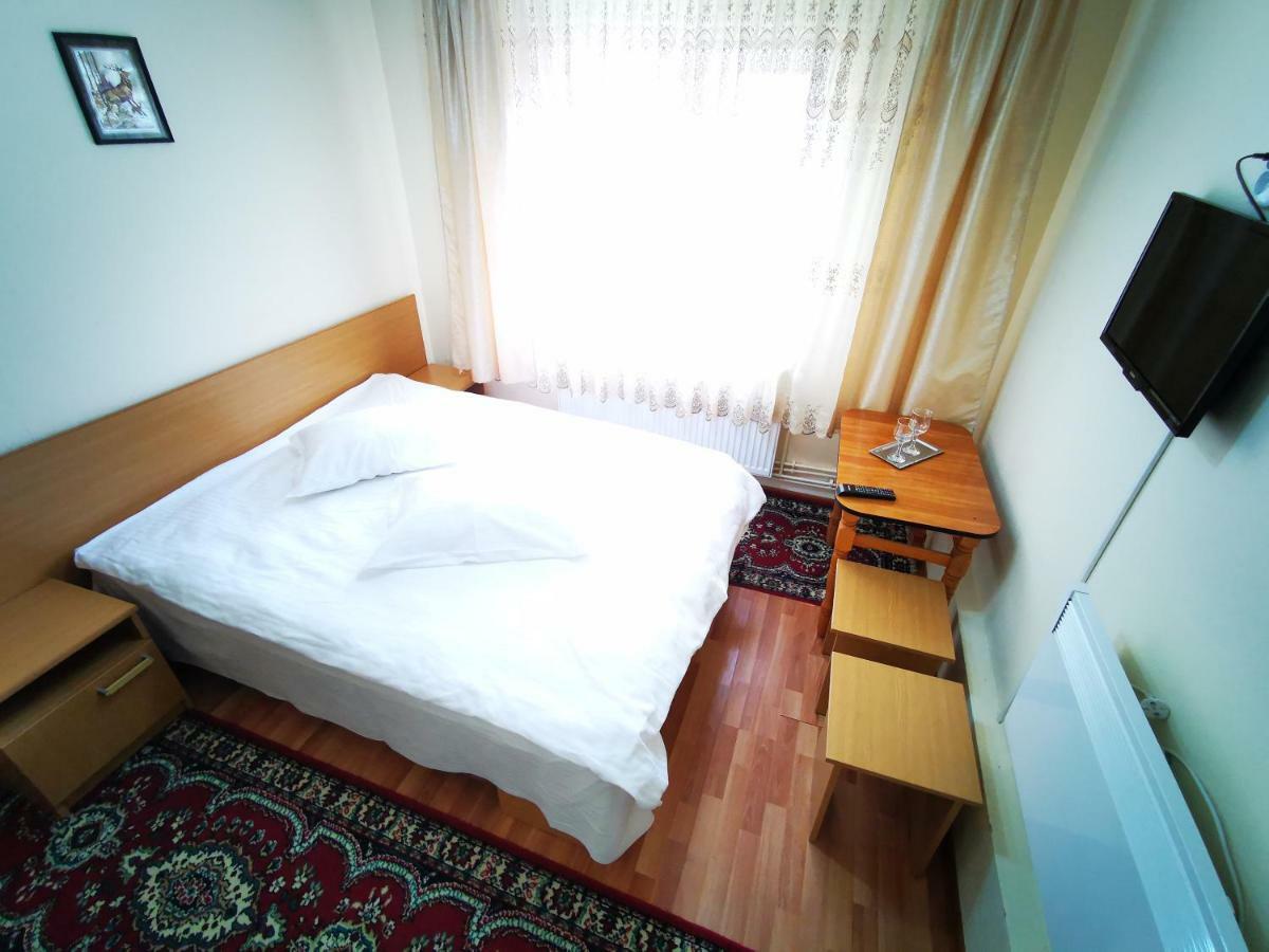 Pensiunea La Ionica Dîmbovicioara Exteriér fotografie